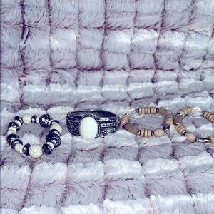 Southwest Jewelry Set Silver and White-4‎ piece Set